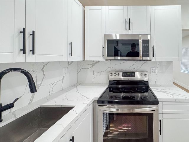 6322 NE 1st Place, Miami, FL 33138
