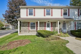 2130 Park Place, Walled Lake, MI 48390