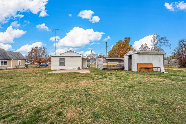 407 N Carter, Howe, TX 75459