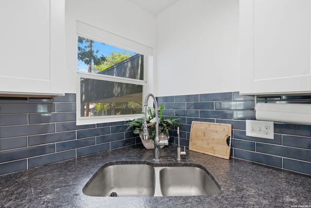 2410 Saint Anthony Ave, San Antonio, TX 78210