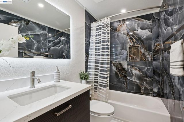 5375 Black Ave 1, Pleasanton, CA 94566