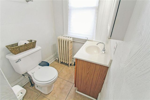 226 S Pacific Ave 3, Friendship Park, PA 15224