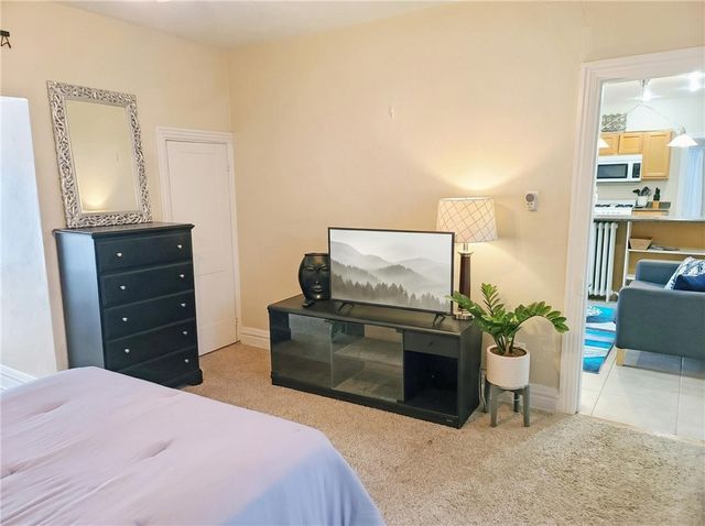 226 S Pacific Ave 3, Friendship Park, PA 15224