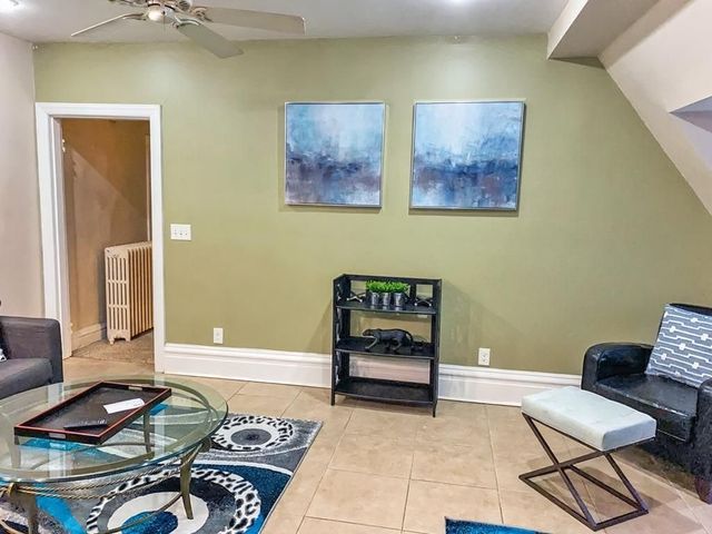 226 S Pacific Ave 3, Friendship Park, PA 15224