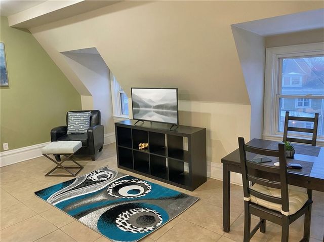 226 S Pacific Ave 3, Friendship Park, PA 15224