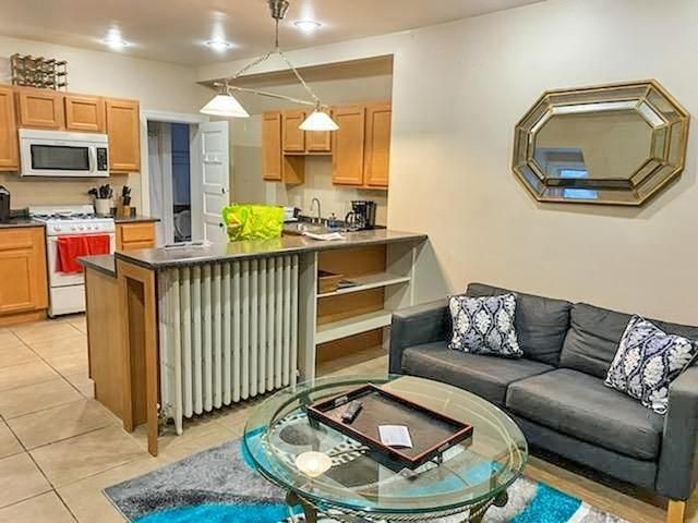226 S Pacific Ave 3, Friendship Park, PA 15224