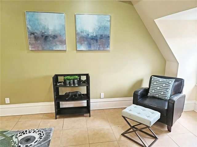 226 S Pacific Ave 3, Friendship Park, PA 15224