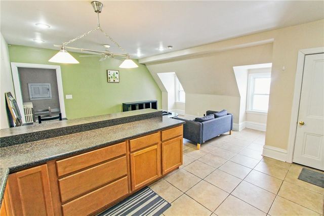 226 S Pacific Ave 3, Friendship Park, PA 15224