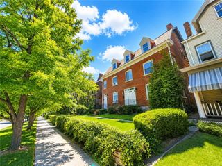 226 S Pacific Ave 3, Friendship Park, PA 15224