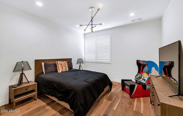 4602 E GLENROSA Avenue, Phoenix, AZ 85018