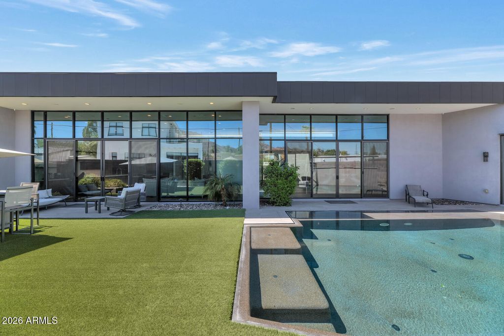 4602 E GLENROSA Avenue, Phoenix, AZ 85018