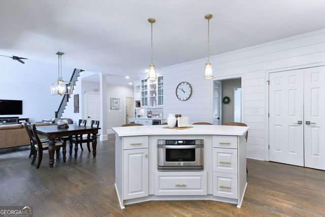 1670 Highgrove Club Drive, Milton, GA 30004