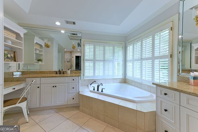 1670 Highgrove Club Drive, Milton, GA 30004