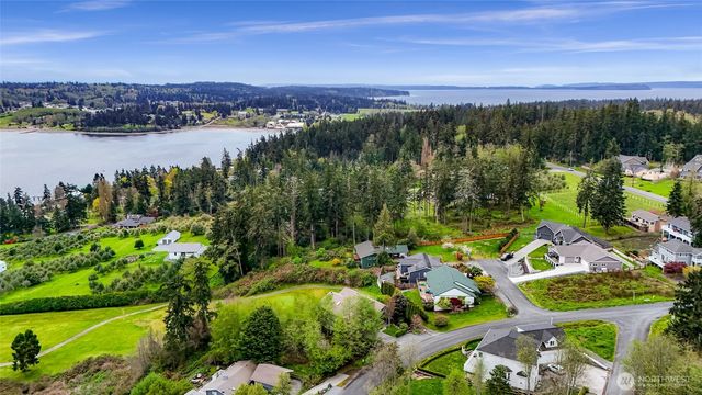 5043 Bradshaw Road, Freeland, WA 98249
