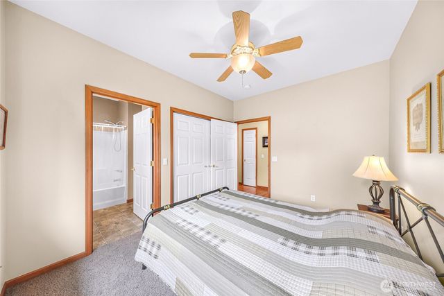 5043 Bradshaw Road, Freeland, WA 98249