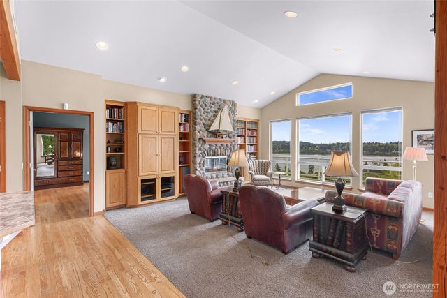 5043 Bradshaw Road, Freeland, WA 98249