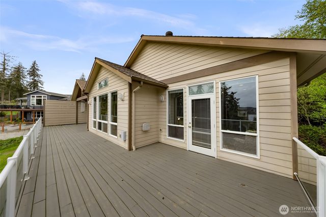 5043 Bradshaw Road, Freeland, WA 98249