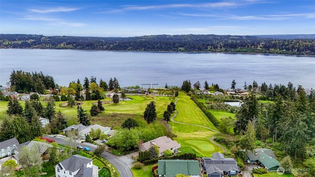 5043 Bradshaw Road, Freeland, WA 98249