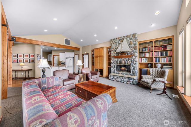 5043 Bradshaw Road, Freeland, WA 98249