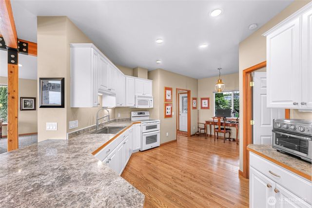 5043 Bradshaw Road, Freeland, WA 98249