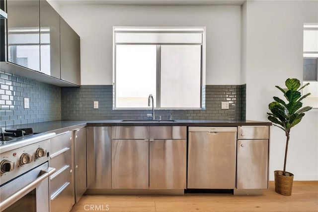 1715 Armacost Avenue 2, Los Angeles, CA 90025