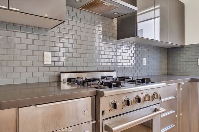 1715 Armacost Avenue 2, Los Angeles, CA 90025