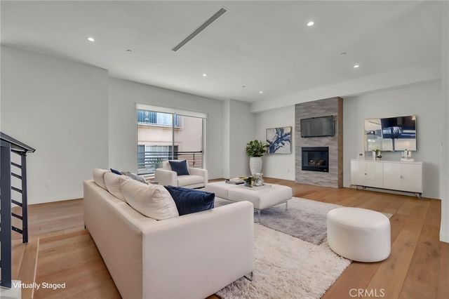 1715 Armacost Avenue 2, Los Angeles, CA 90025