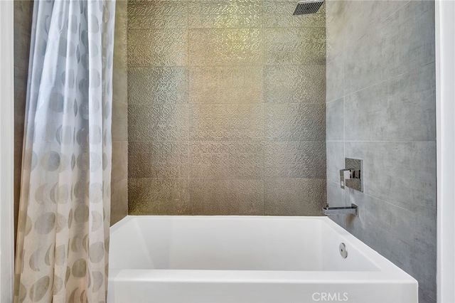 1715 Armacost Avenue 2, Los Angeles, CA 90025