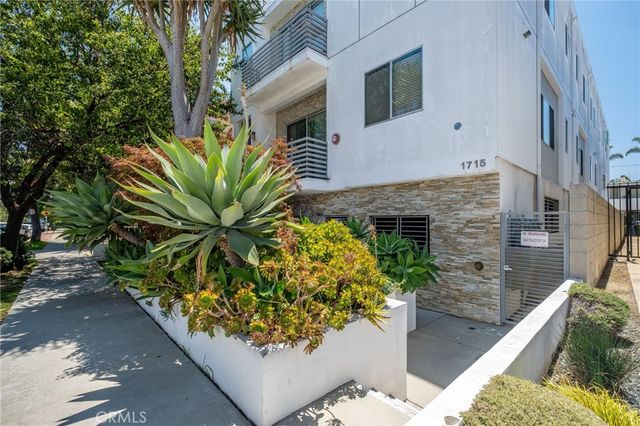 1715 Armacost Avenue 2, Los Angeles, CA 90025