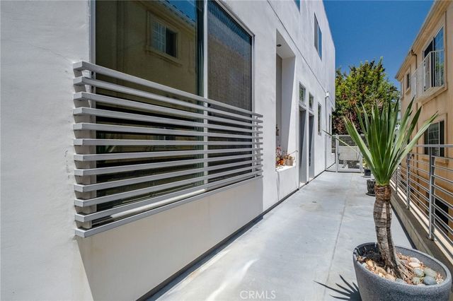 1715 Armacost Avenue 2, Los Angeles, CA 90025