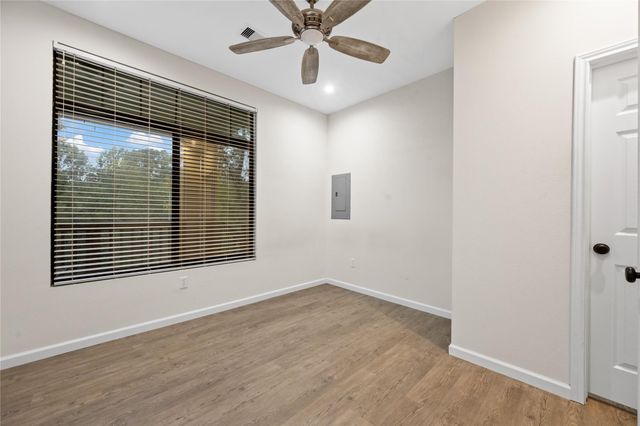 71 White Oak Street, Point Blank, TX 77364