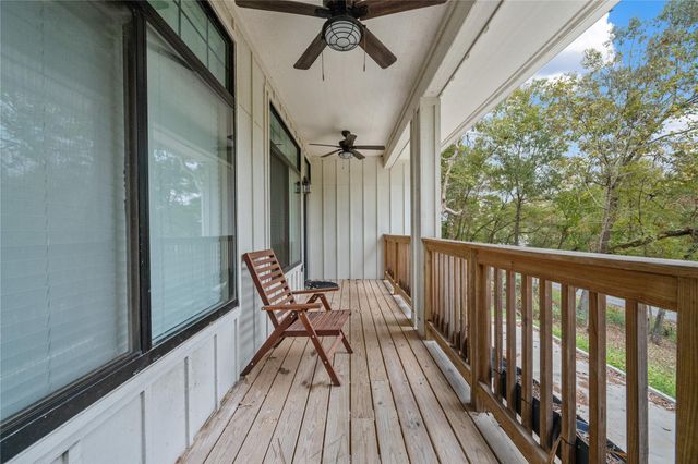 71 White Oak Street, Point Blank, TX 77364