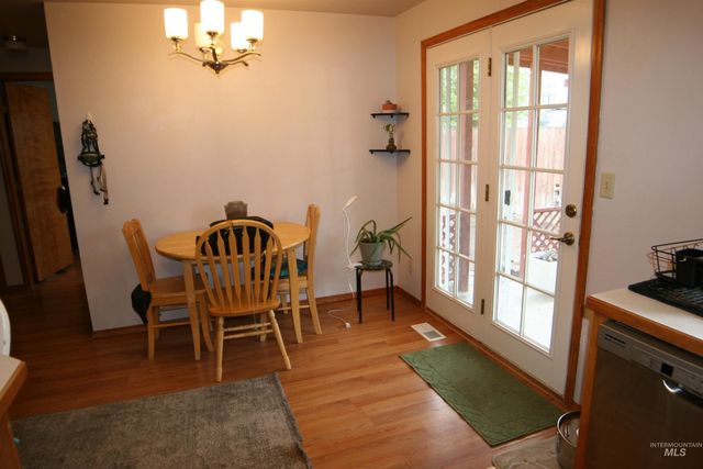 6132 N Brook Pl, Garden City, ID 83714