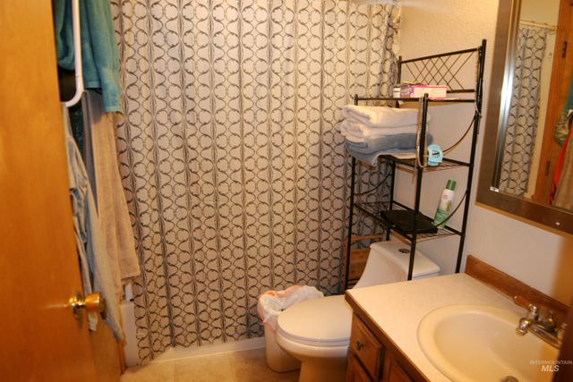 6132 N Brook Pl, Garden City, ID 83714