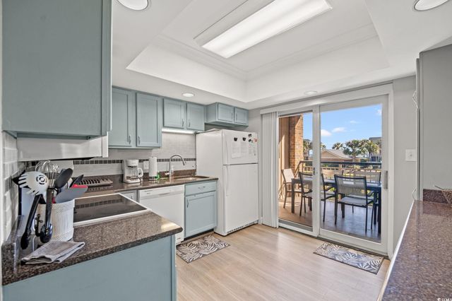 320 Myrtle Ave., Pawleys Island, SC 29585