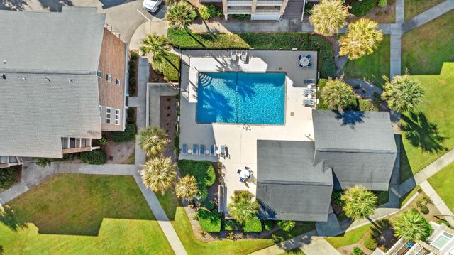 320 Myrtle Ave., Pawleys Island, SC 29585