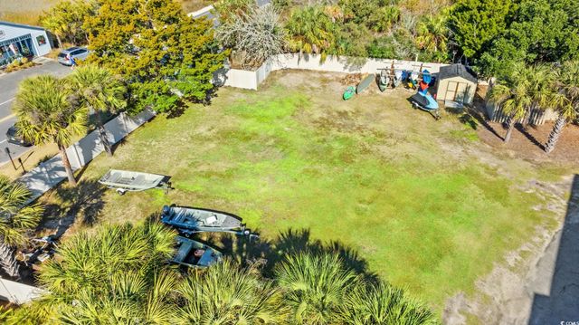 320 Myrtle Ave., Pawleys Island, SC 29585