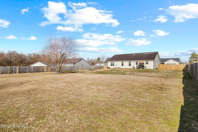 205 High Meadow Court, Richlands, NC 28574