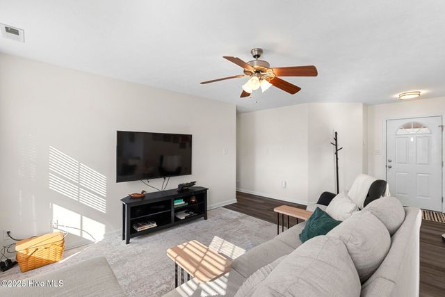 205 High Meadow Court, Richlands, NC 28574