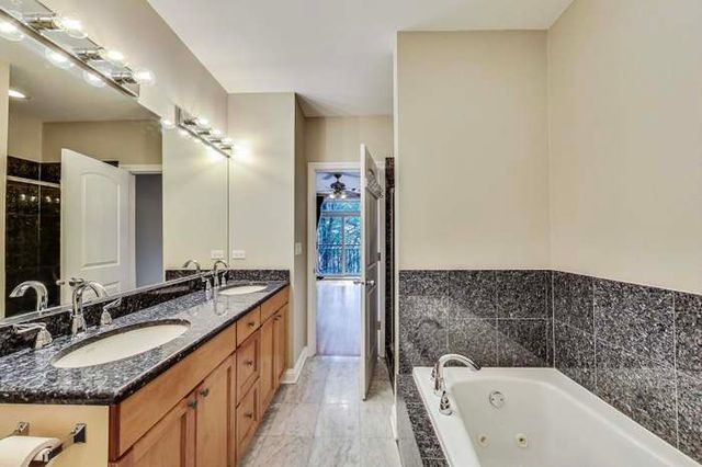 1302 W FILLMORE Street 2, Chicago, IL 60607