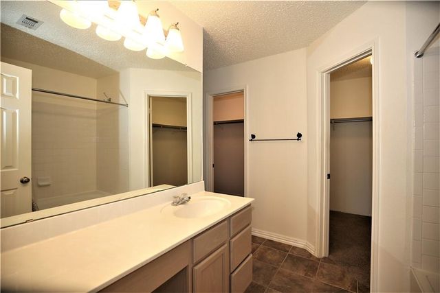 1915 Ruthie RUN, Cedar Park, TX 78613