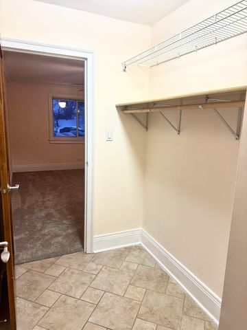 300 S Roselle Road 207, Schaumburg, IL 60193