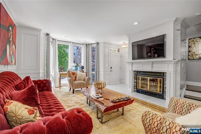 117 Kensington Drive 304, Fort Lee, NJ 07024