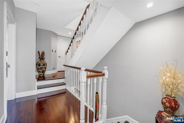 117 Kensington Drive 304, Fort Lee, NJ 07024