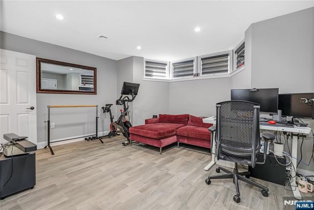 117 Kensington Drive 304, Fort Lee, NJ 07024