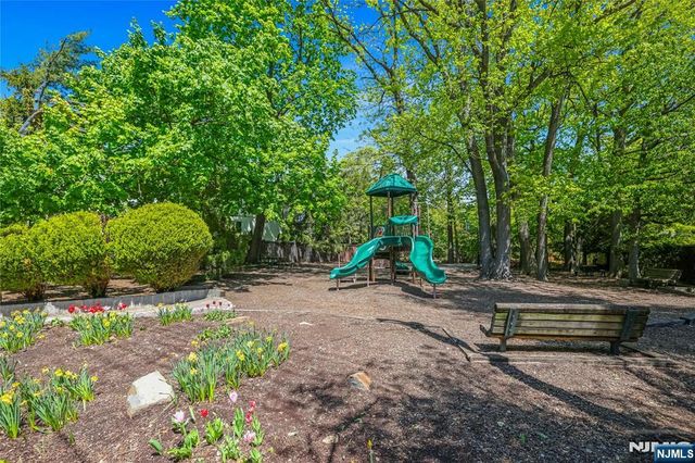 117 Kensington Drive 304, Fort Lee, NJ 07024