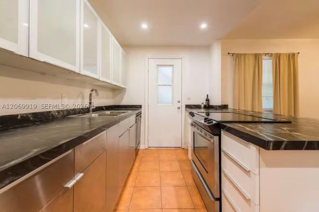 3240 Mary St S202, Coconut Grove, FL 33133