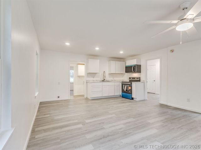 3834 W Admiral Boulevard, Tulsa, OK 74127