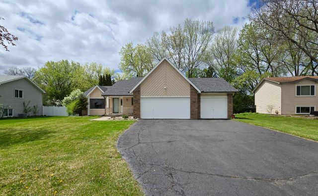12929 Garrett Avenue, Apple Valley, MN 55124
