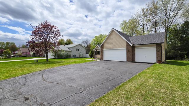 12929 Garrett Avenue, Apple Valley, MN 55124